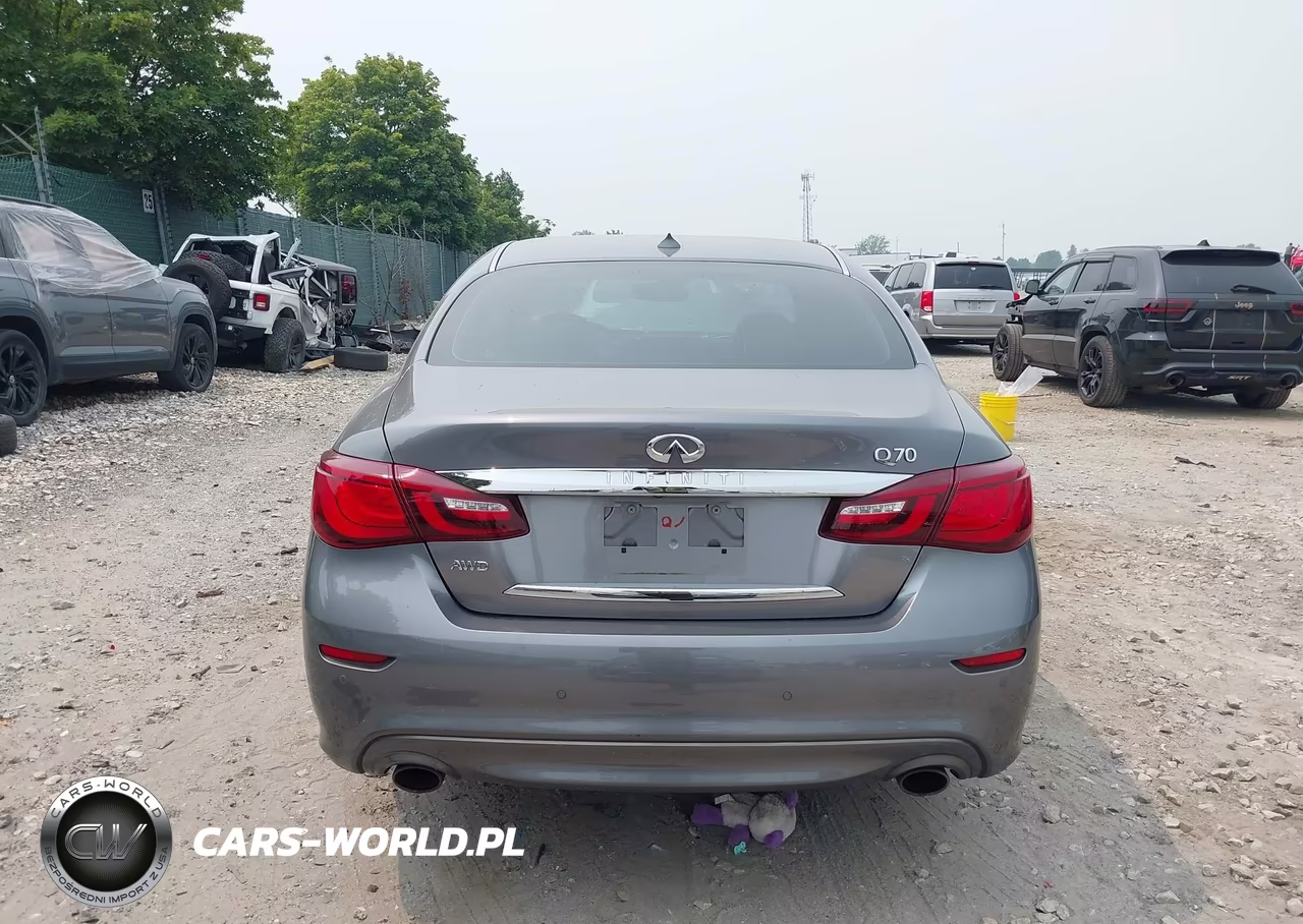 2019 Infiniti Q70 3.7X Luxe VIN:JN1BY1AR2KM585909 - 16