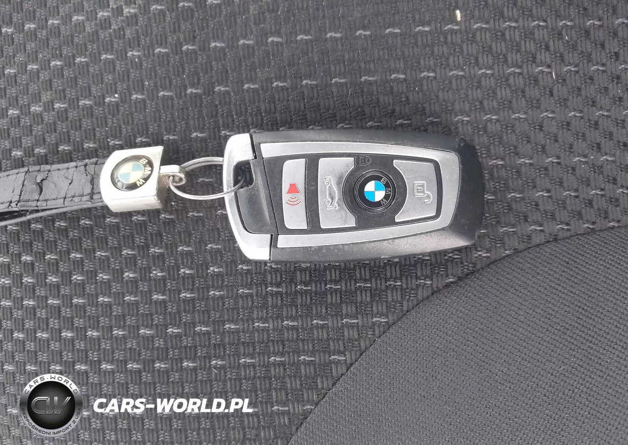 2017 BMW M6 VIN:WBS6G9C54HD932328 - 11