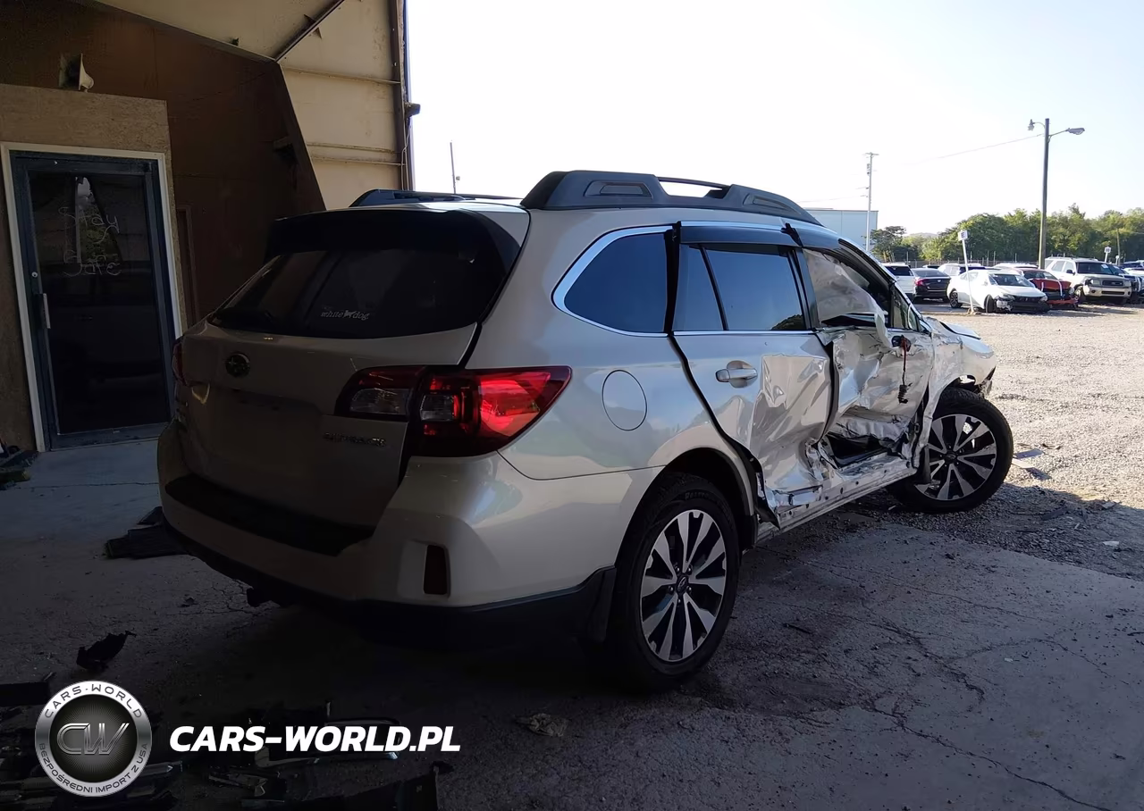 2015 Subaru Outback 2.5I Limited VIN:4S4BSBNC2F3313586 - 4