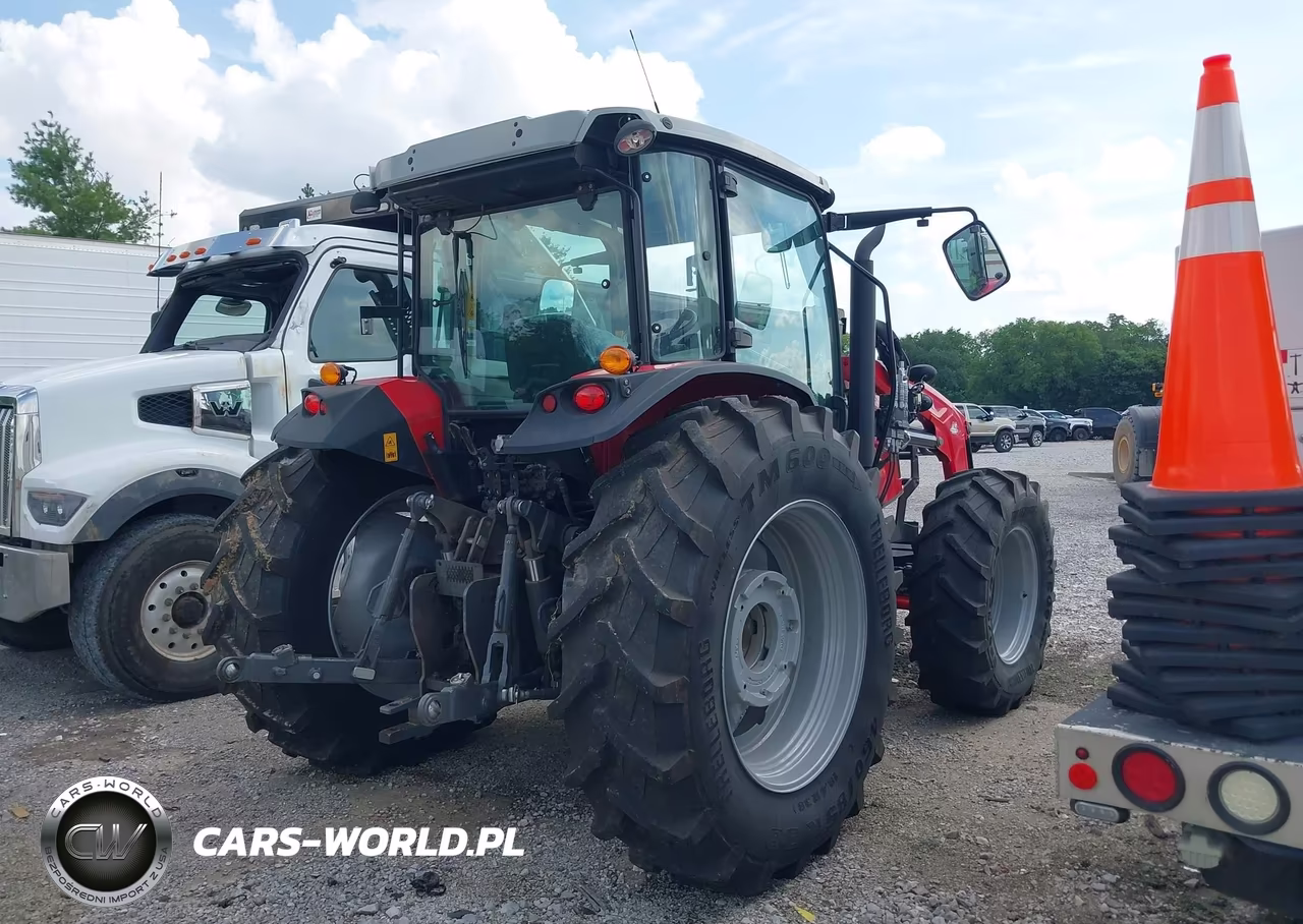 2023 Massey Ferguson 6713 Tractor VIN:AGCMC200CPC001050 - 4