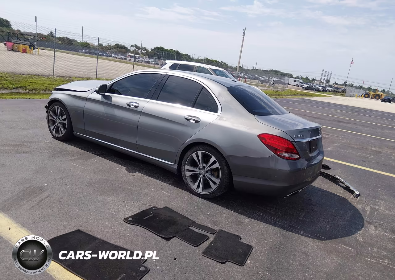 2015 Mercedes-Benz C 300 VIN:55SWF4JB0FU093224 - 3