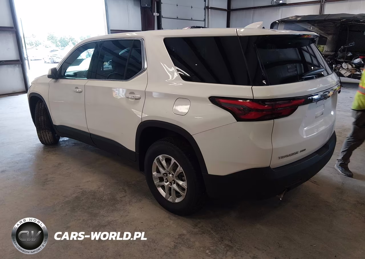 2023 Chevrolet Traverse Awd Ls VIN:1GNEVFKW2PJ246250 - 3