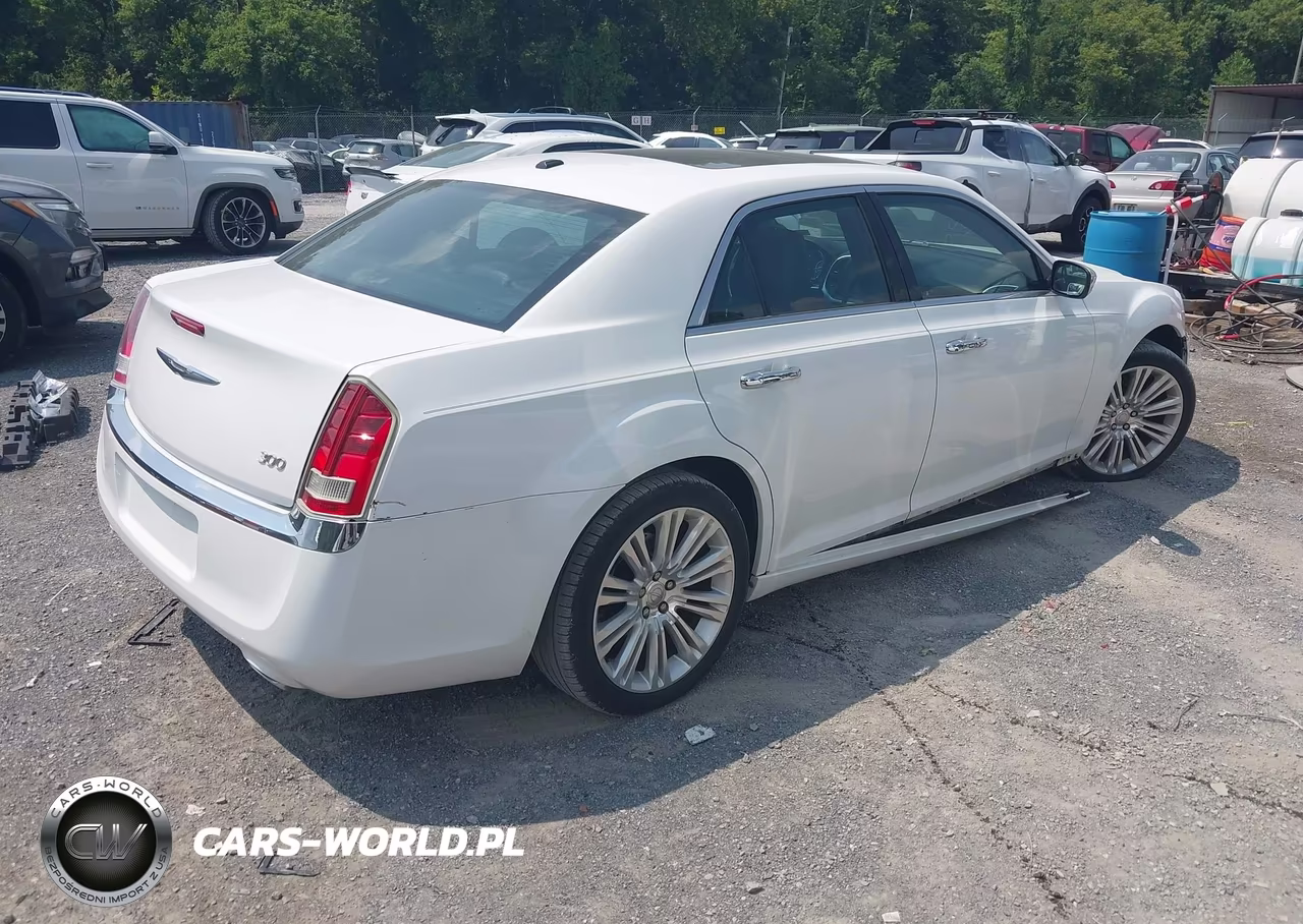 2011 Chrysler 300 Limited VIN:2C3CA5CG1BH564193 - 4
