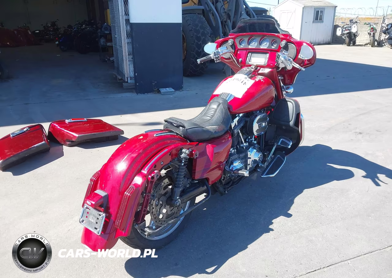 2016 Harley-Davidson Flhxse Cvo Street Glide VIN:1HD1PXN39GB963617 - 4