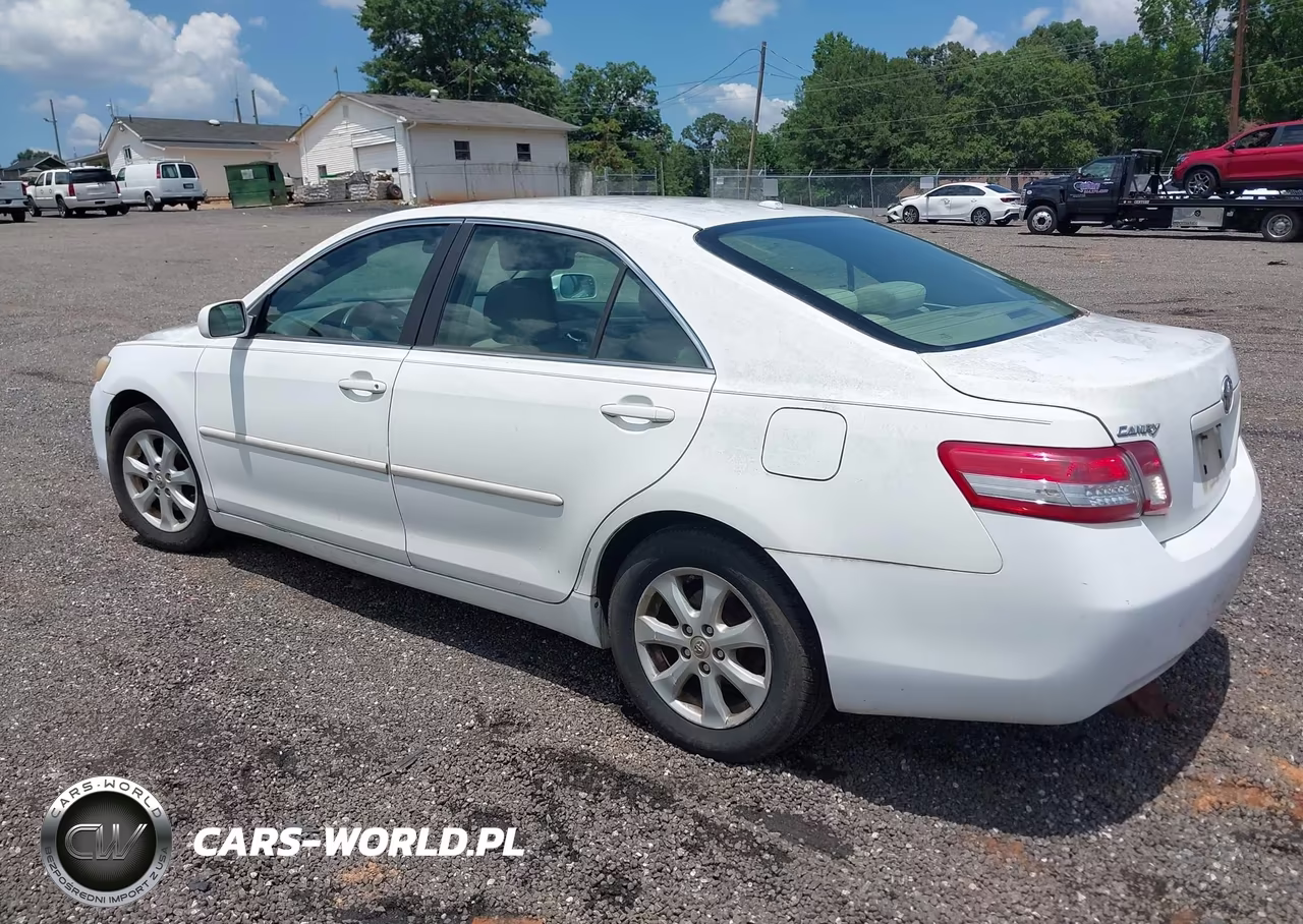 2010 Toyota Camry Le VIN:4T1BF3EK9AU550290 - 3