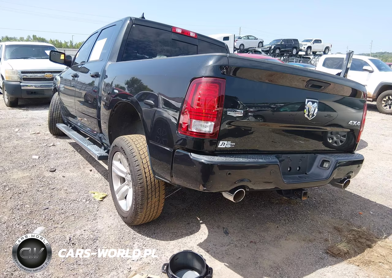 2016 Ram 1500 Sport VIN:1C6RR7MT8GS115624 - 3