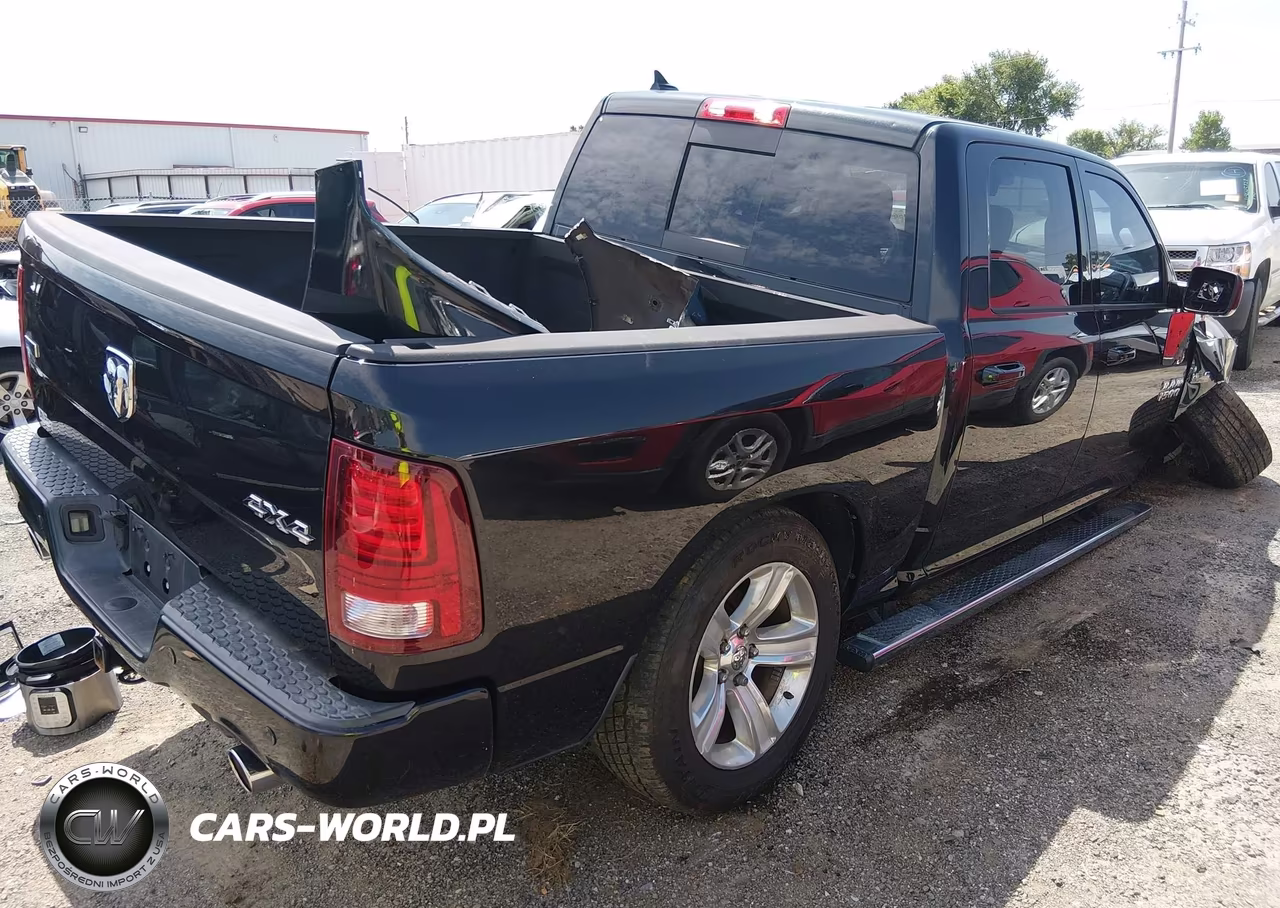 2016 Ram 1500 Sport VIN:1C6RR7MT8GS115624 - 4
