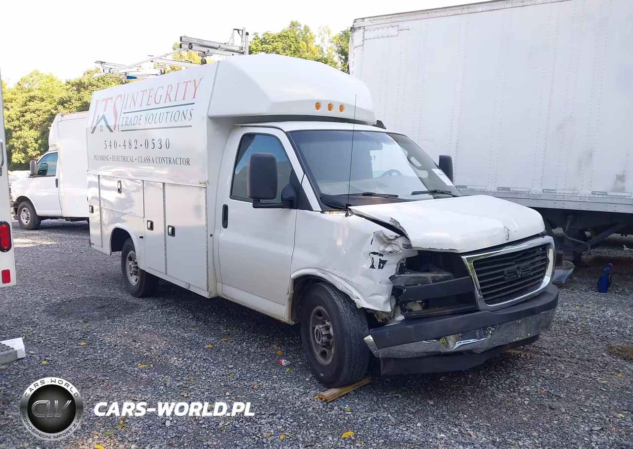 2019 GMC Savana Cutaway Work Van
