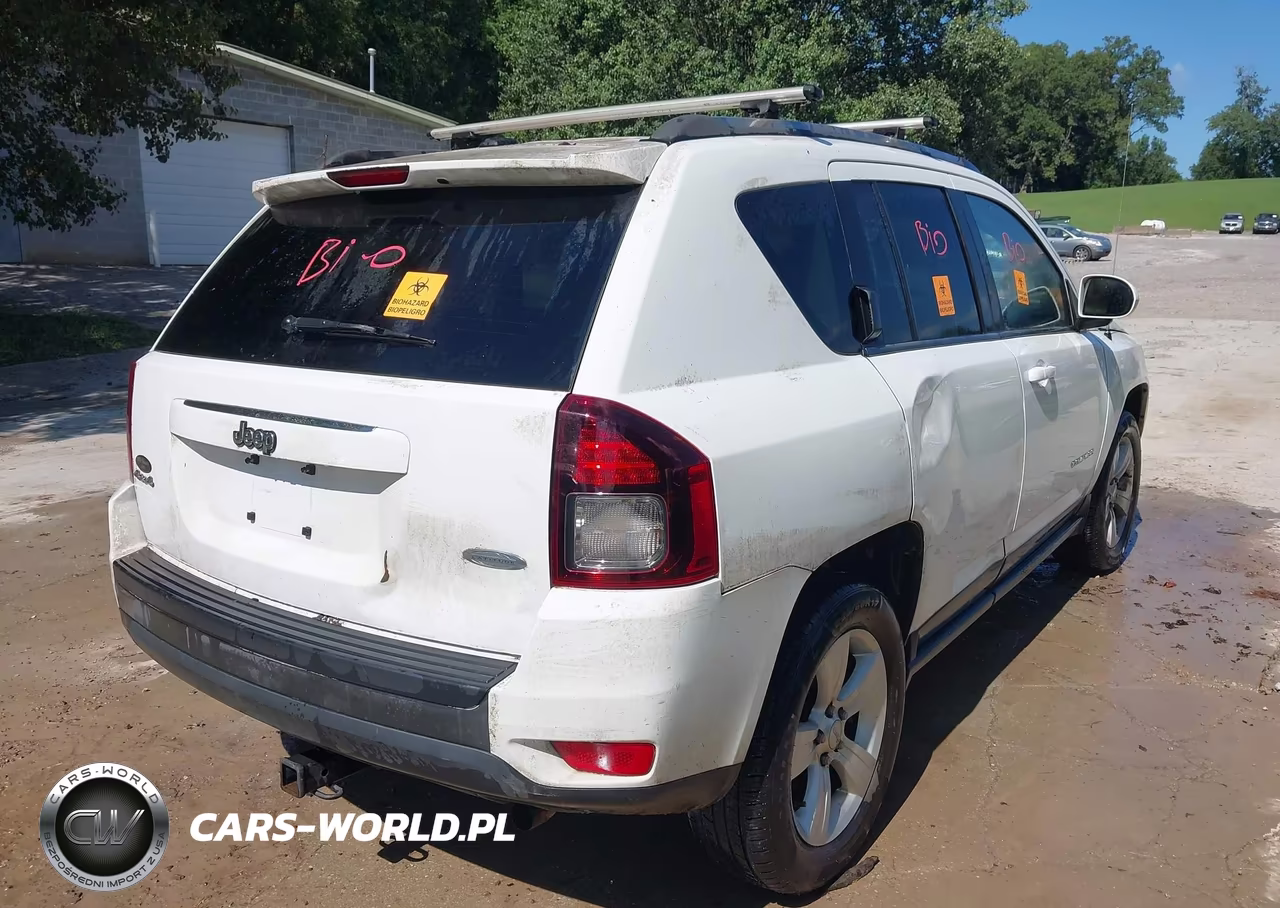 2014 Jeep Compass Latitude VIN:1C4NJDEB1ED699174 - 4