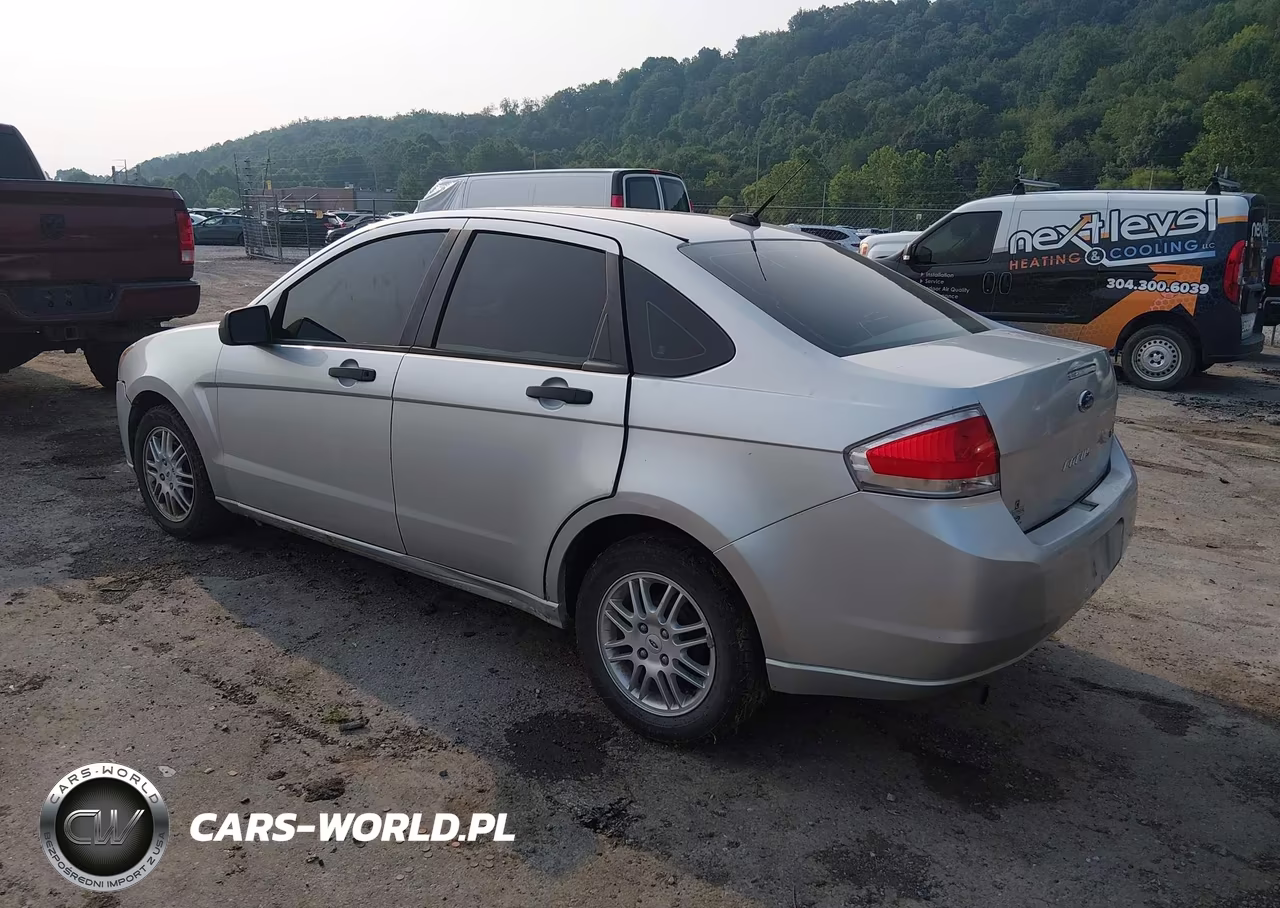 2010 Ford Focus Se VIN:1FAHP3FN3AW278365 - 3