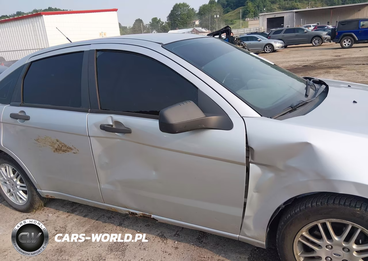 2010 Ford Focus Se VIN:1FAHP3FN3AW278365 - 6