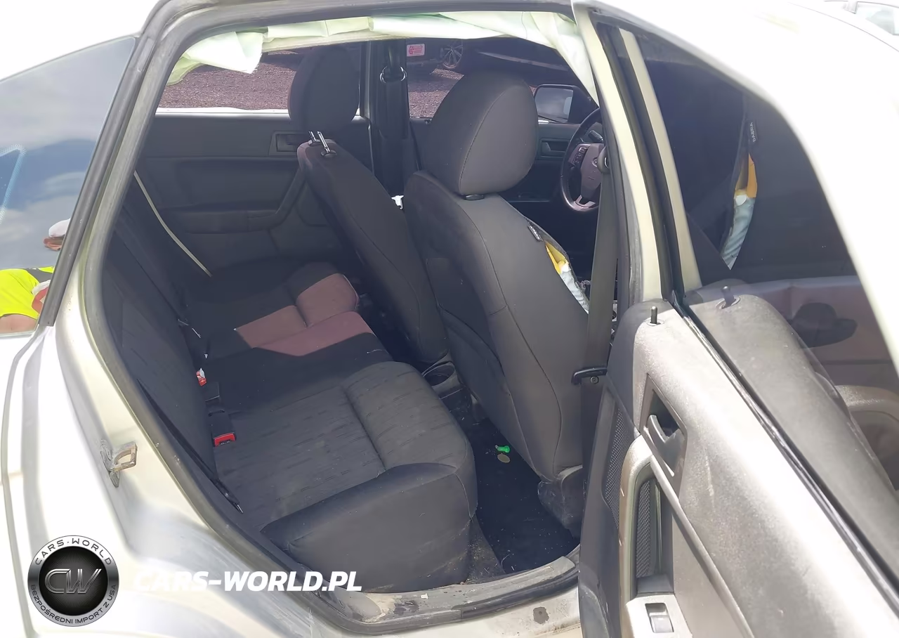 2010 Ford Focus Se VIN:1FAHP3FN3AW278365 - 8