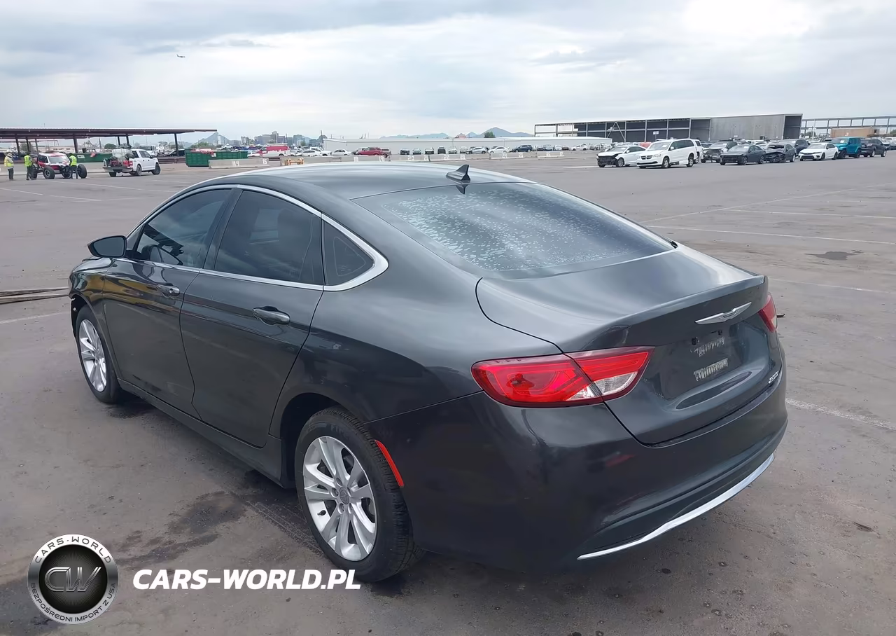 2015 Chrysler 200 Limited VIN:1C3CCCABXFN748440 - 3