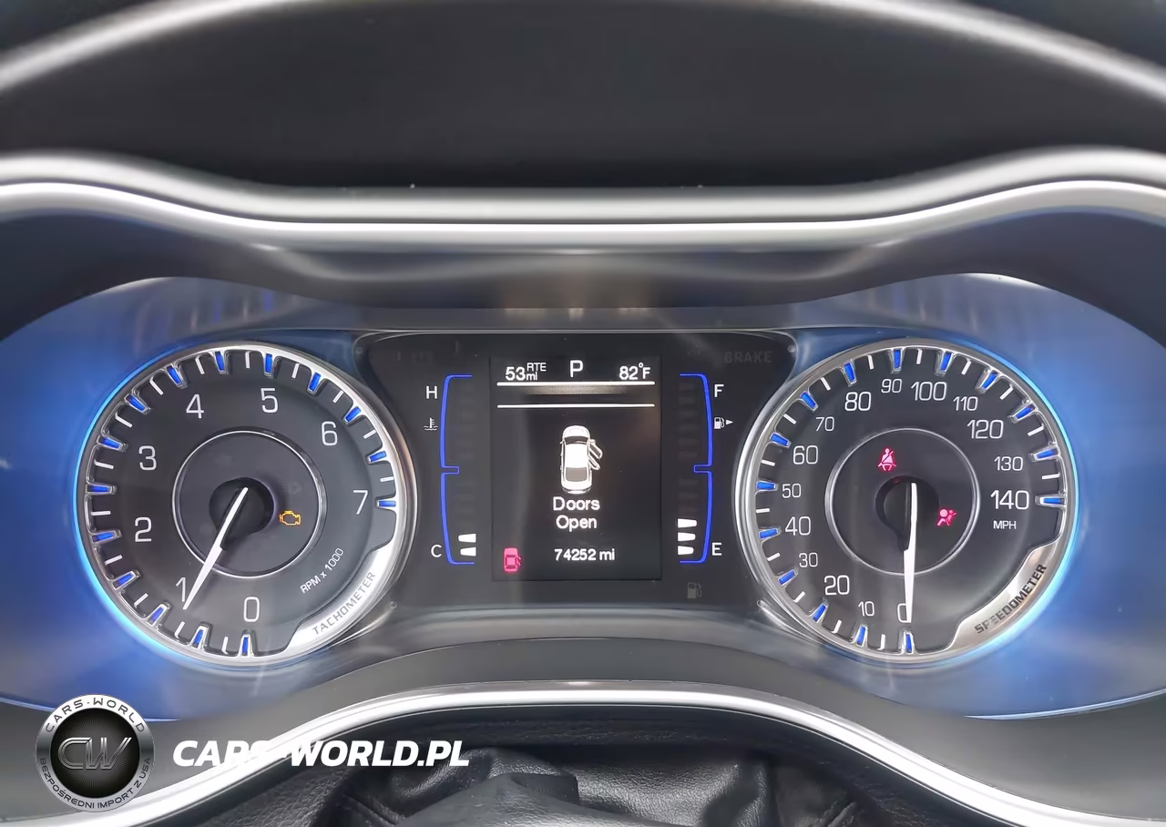 2015 Chrysler 200 Limited VIN:1C3CCCABXFN748440 - 7