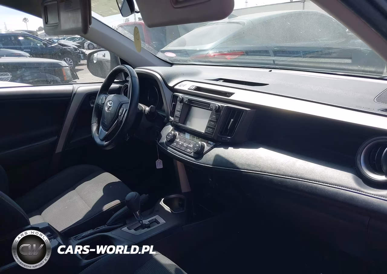 2018 Toyota Rav4 Xle VIN:2T3RFREVXJW809842 - 5