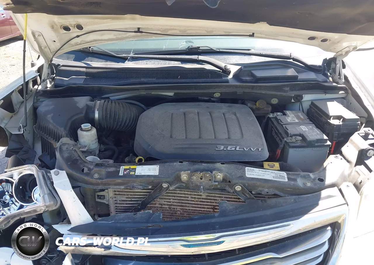 2016 Chrysler Town & Country Touring VIN:2C4RC1BG7GR187347 - 10