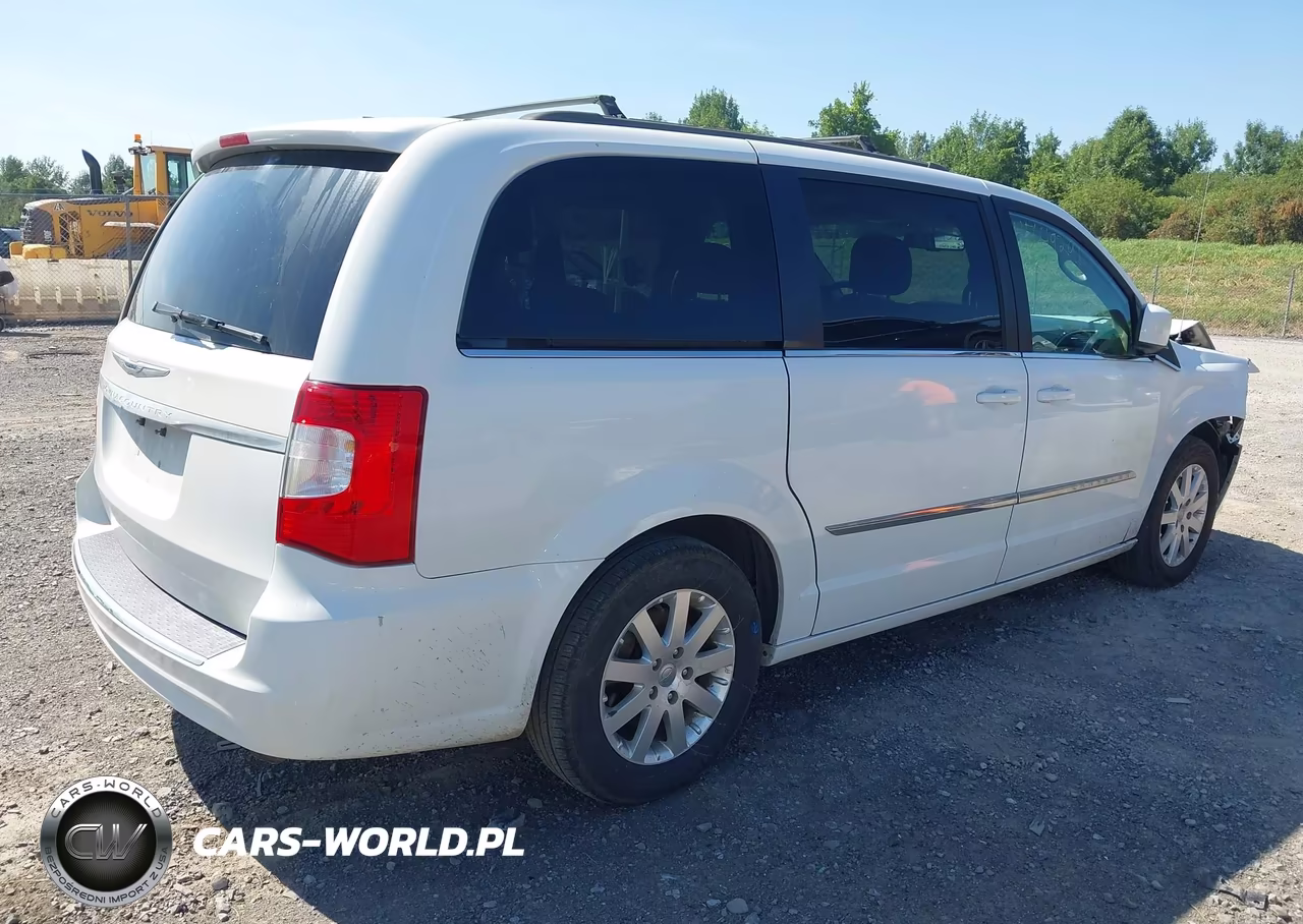2016 Chrysler Town & Country Touring VIN:2C4RC1BG7GR187347 - 4