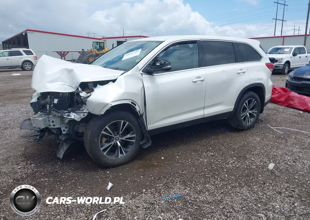 2019 Toyota Highlander Le VIN:5TDZARFH4KS059980 - 2