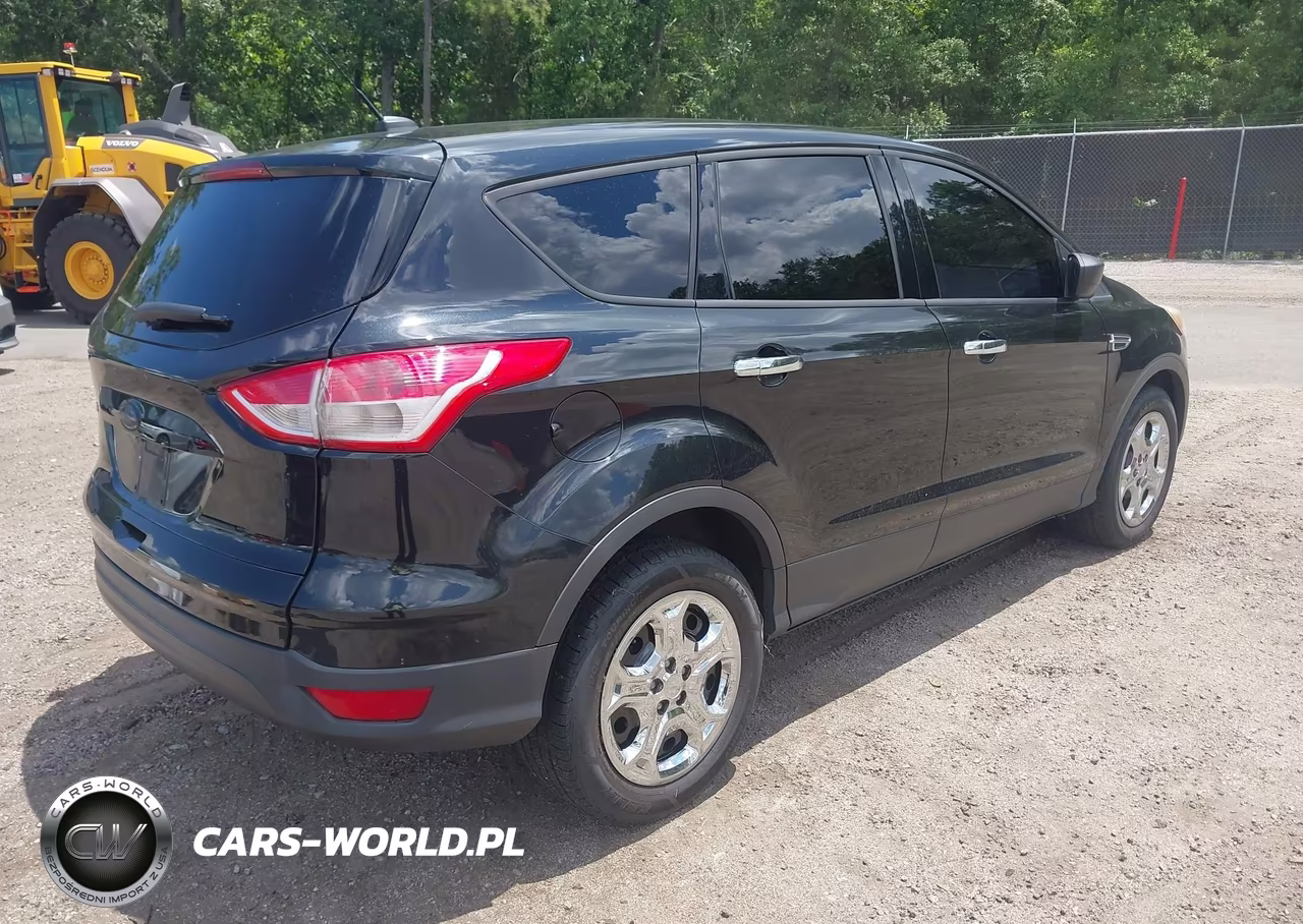 2013 Ford Escape S VIN:1FMCU0F75DUD94823 - 4