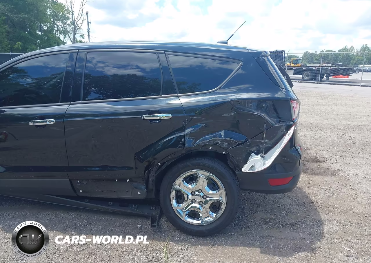 2013 Ford Escape S VIN:1FMCU0F75DUD94823 - 6