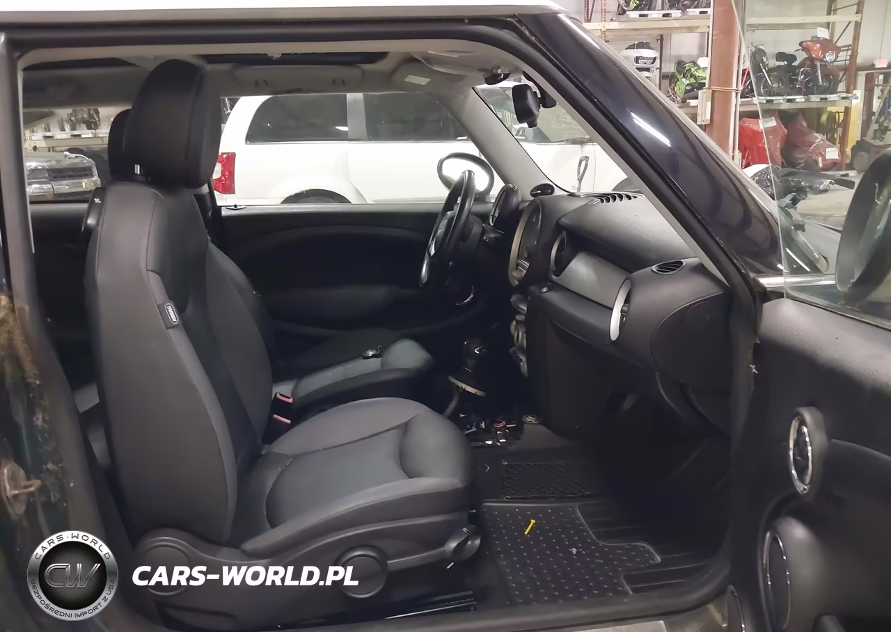 2010 Mini Cooper VIN:WMWMF3C52ATZ66551 - 5