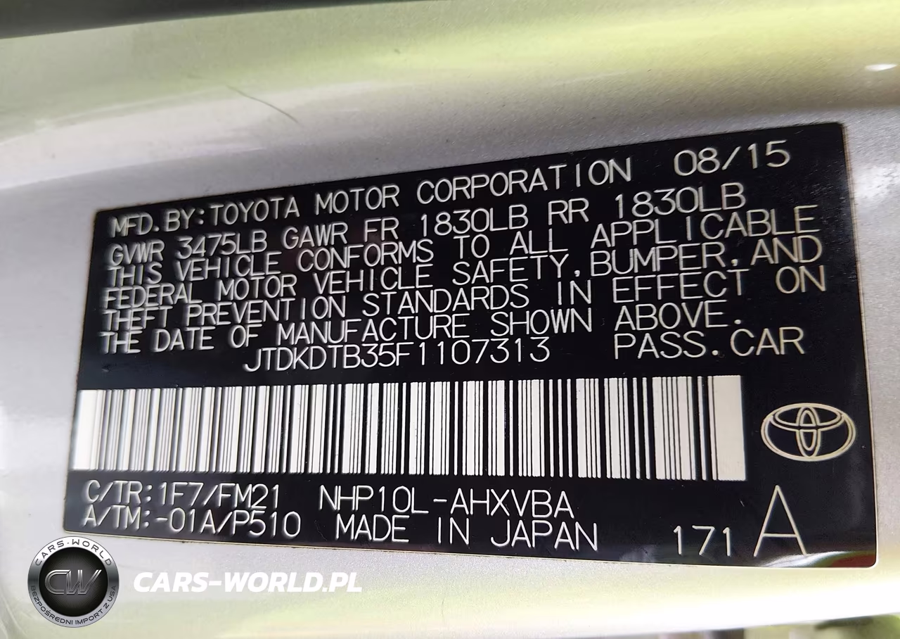 2015 Toyota Prius C Two VIN:JTDKDTB35F1107313 - 9