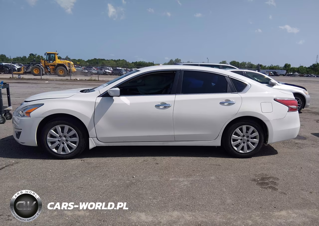 2015 Nissan Altima 2.5 S VIN:1N4AL3AP2FN866826 - 14