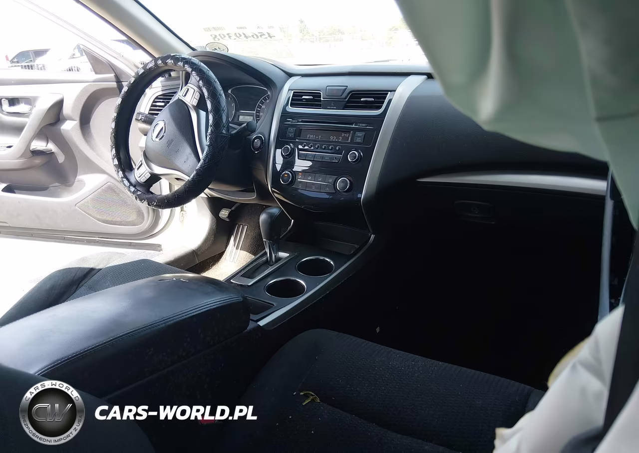 2015 Nissan Altima 2.5 S VIN:1N4AL3AP2FN866826 - 5