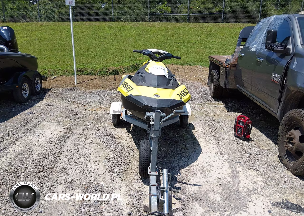 2015 Seadoo Spark VIN:YDV41396A515 - 6