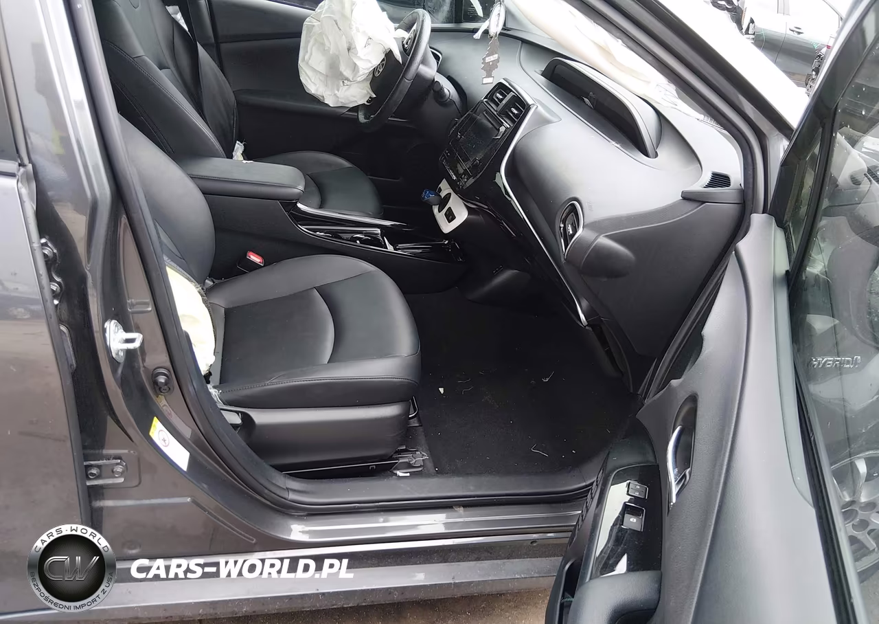 2017 Toyota Prius Four VIN:JTDKARFU2H3538245 - 5