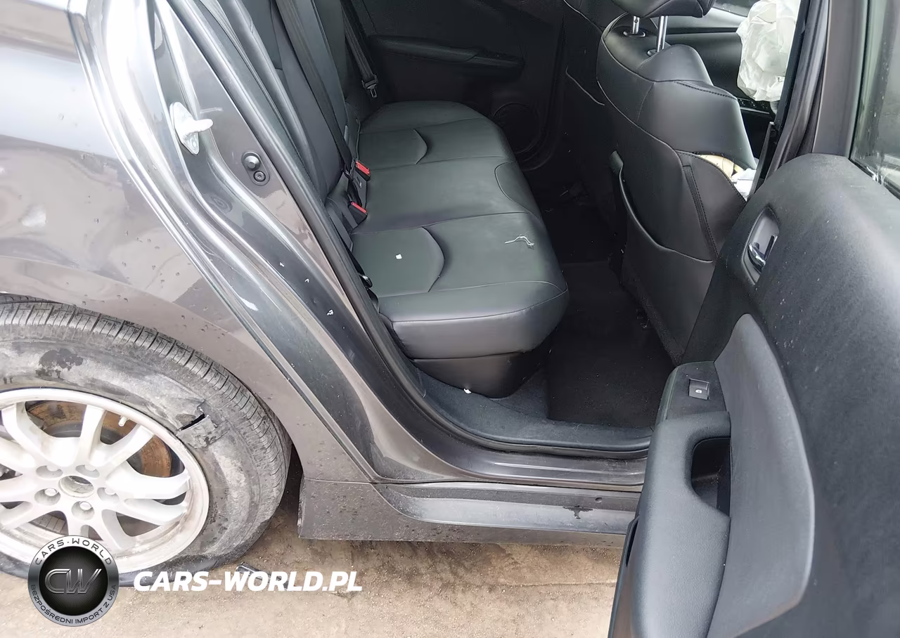 2017 Toyota Prius Four VIN:JTDKARFU2H3538245 - 8