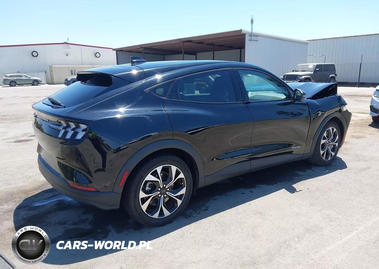 2024 Ford Mustang Mach-E Select VIN:3FMTK1R44RMA14444 - 4