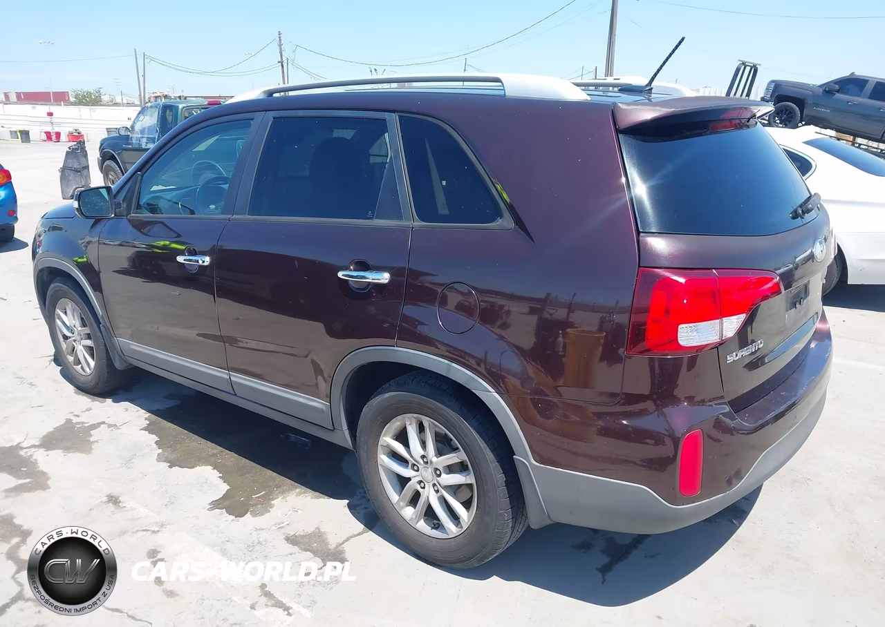2014 Kia Sorento Lx VIN:5XYKT3A68EG536247 - 3