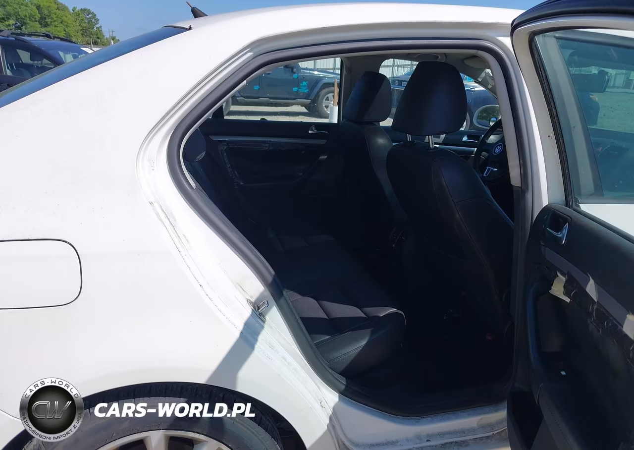 2010 Volkswagen Jetta Limited Edition VIN:3VWRX7AJ1AM129492 - 8