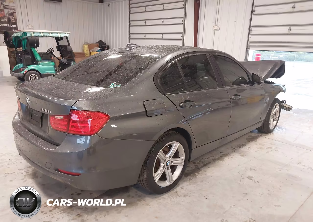 2015 BMW 328I xDrive VIN:WBA3B3G56FNT17087 - 4