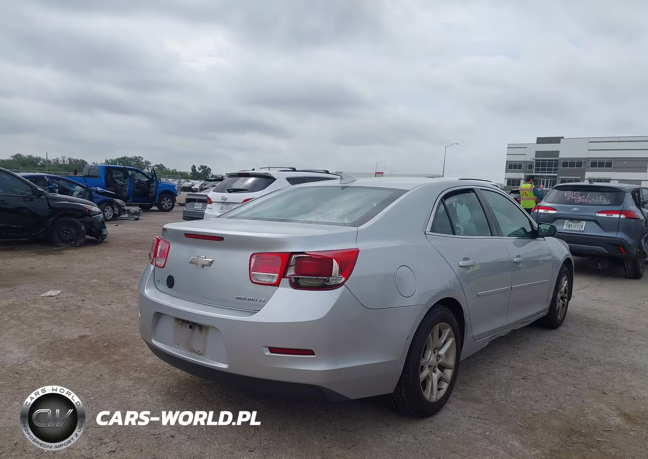 2015 Chevrolet Malibu 1Lt VIN:1G11C5SL7FF323086 - 4