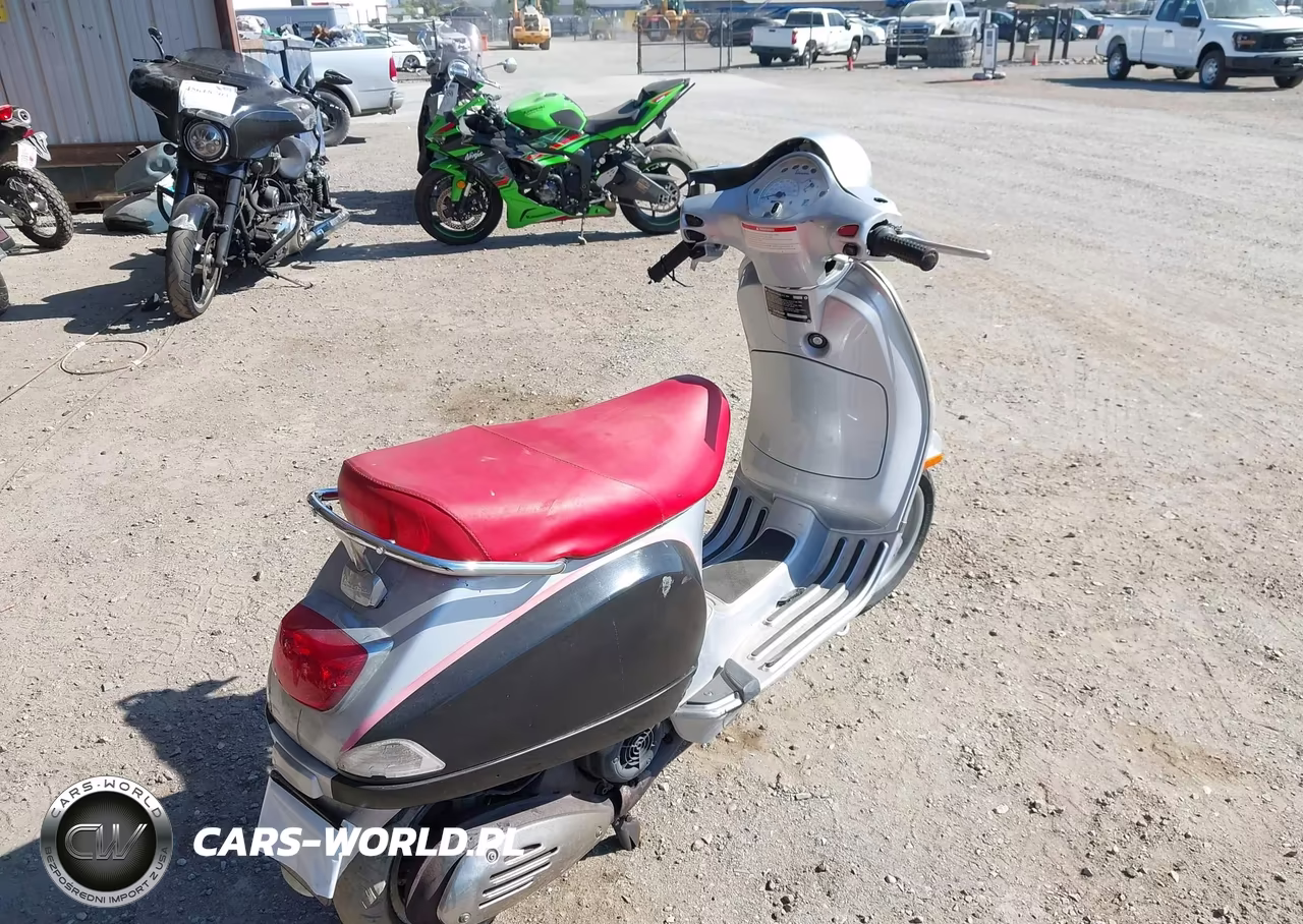 2006 Vespa Lx 150 VIN:ZAPM448F465001295 - 4