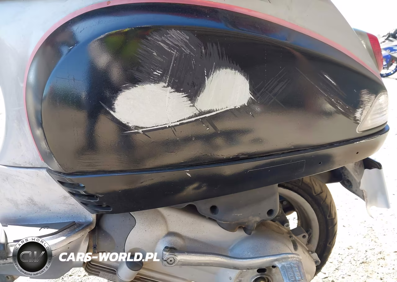 2006 Vespa Lx 150 VIN:ZAPM448F465001295 - 9