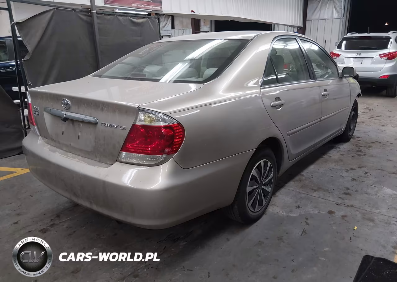 2005 Toyota Camry Le VIN:4T1BE32KX5U034291 - 4