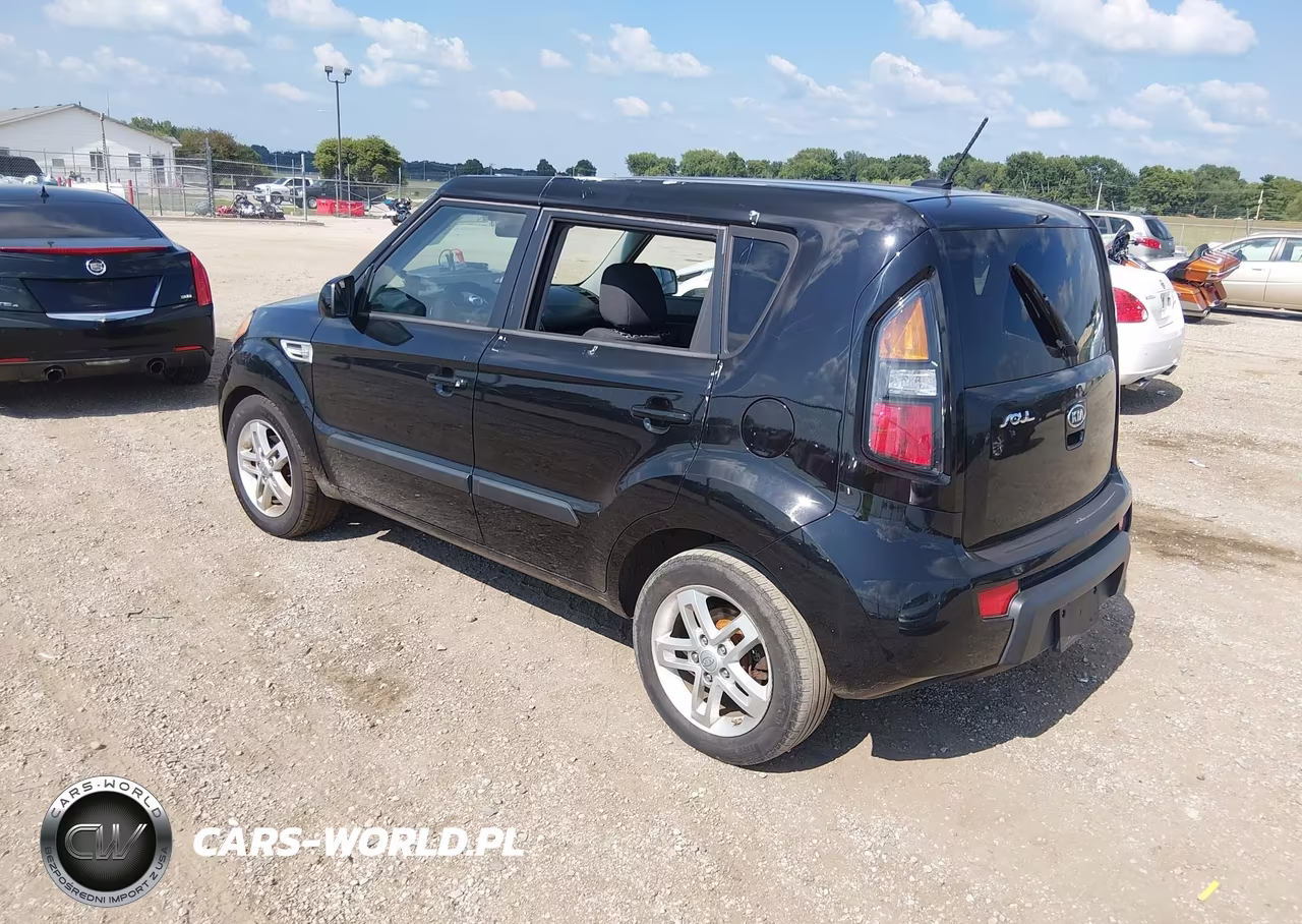 2011 Kia Soul + VIN:KNDJT2A20B7237296 - 3