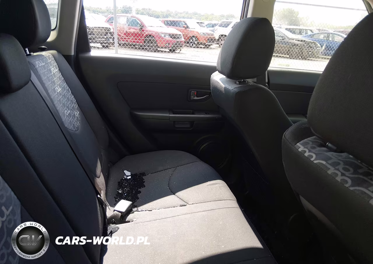 2011 Kia Soul + VIN:KNDJT2A20B7237296 - 8