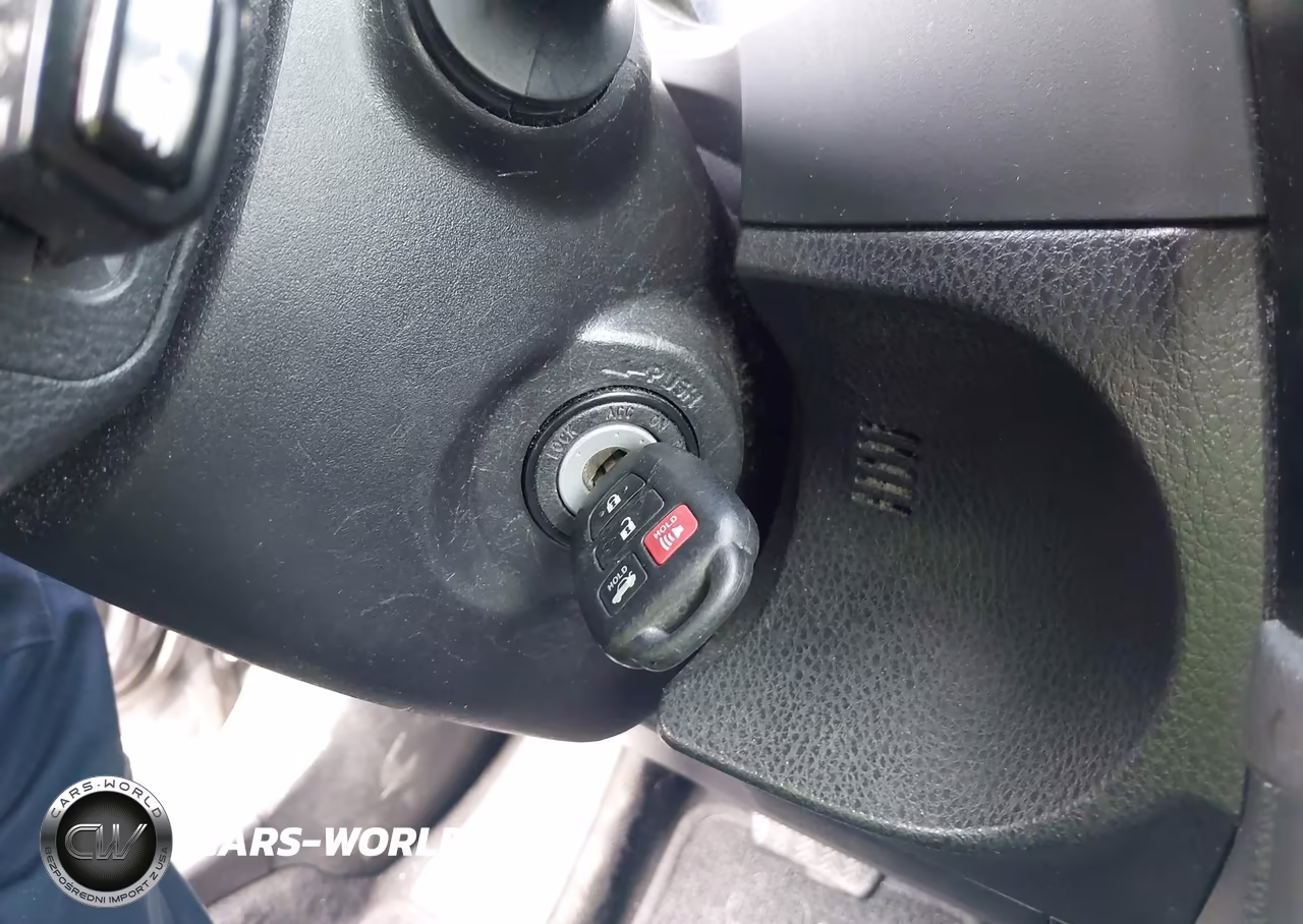 2015 Toyota Corolla S Plus VIN:5YFBURHE0FP251004 - 11