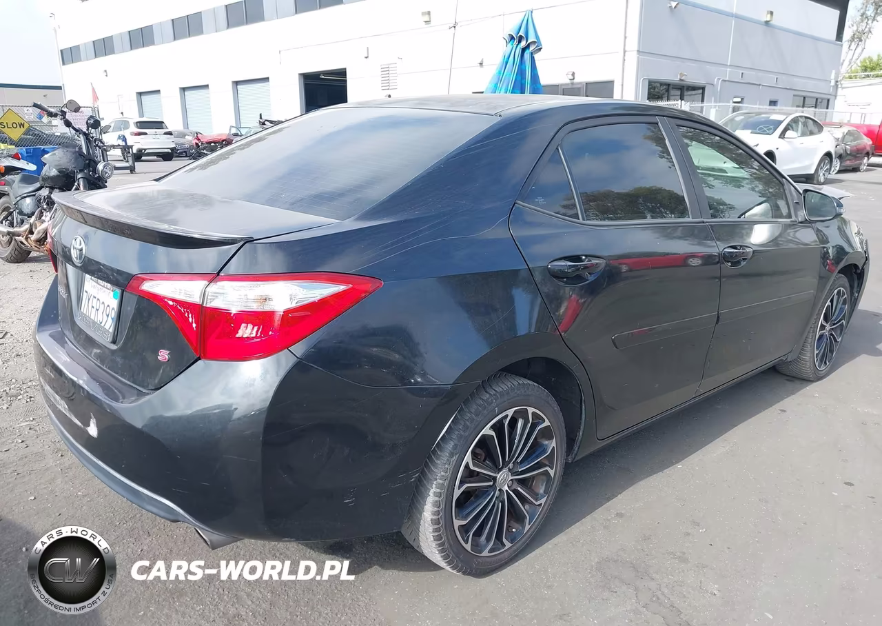 2015 Toyota Corolla S Plus VIN:5YFBURHE0FP251004 - 4