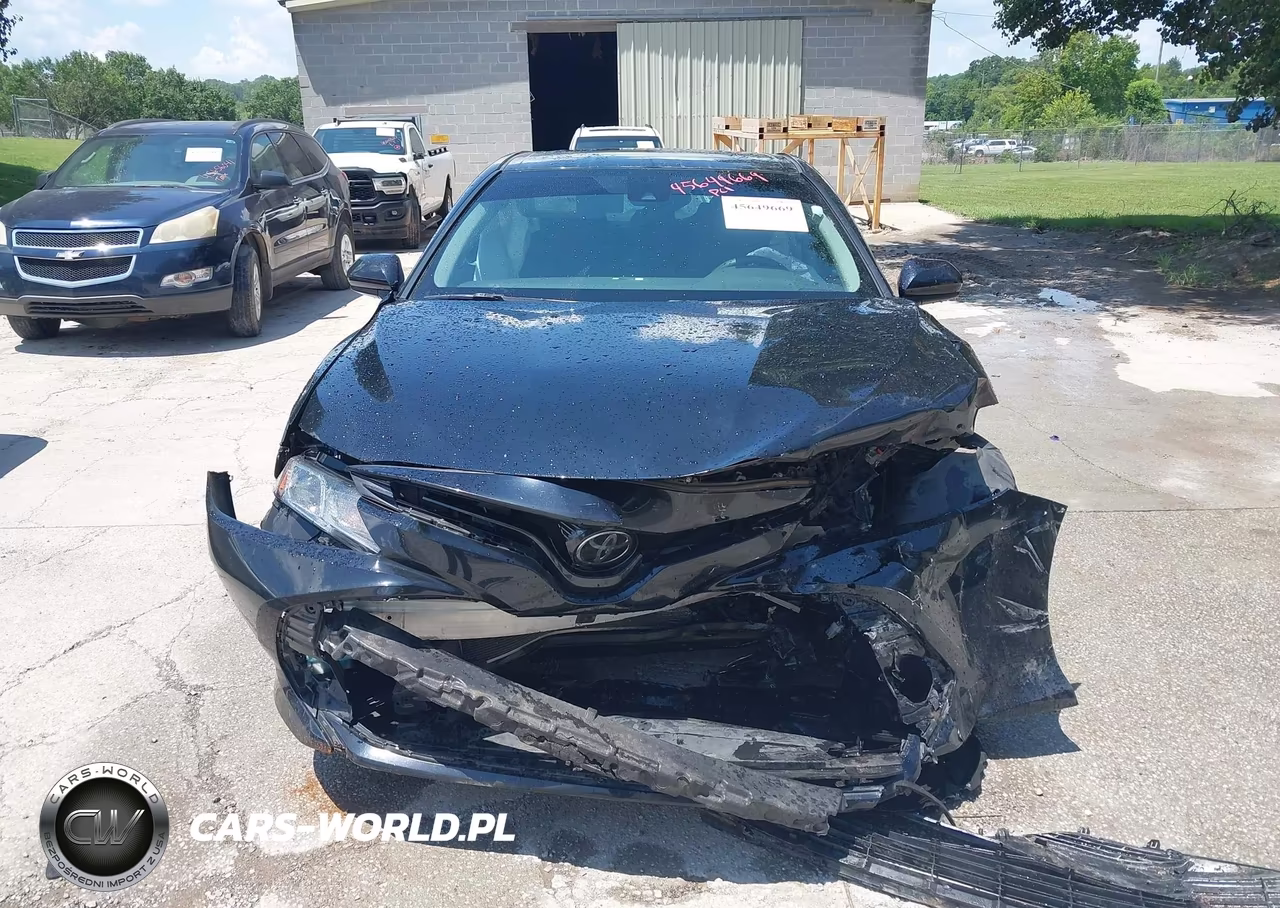 2020 Toyota Camry Le VIN:4T1C11AK7LU974518 - 12