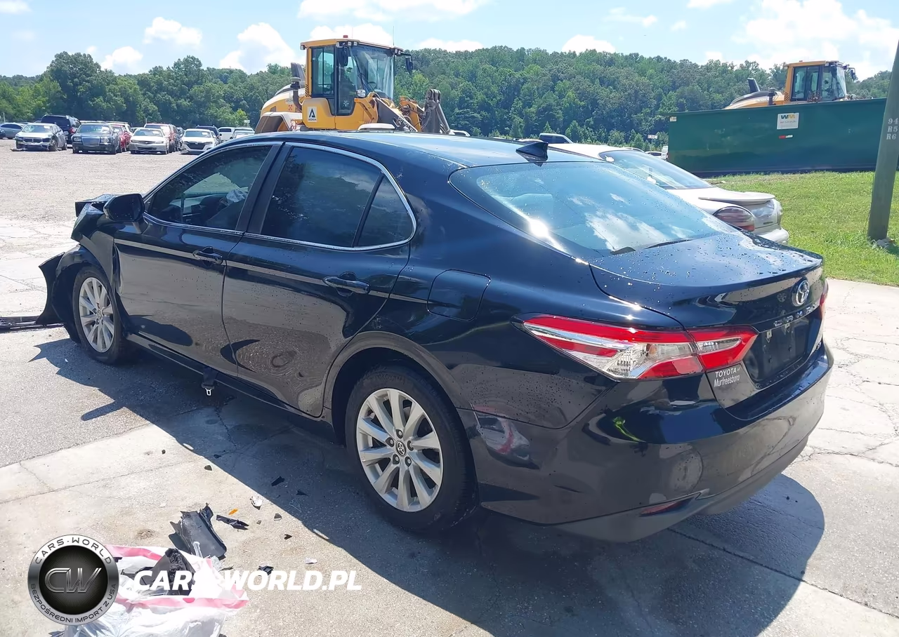 2020 Toyota Camry Le VIN:4T1C11AK7LU974518 - 3