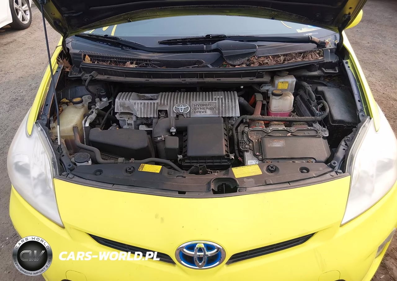 2013 Toyota Prius Two VIN:JTDKN3DU9D1651443 - 10