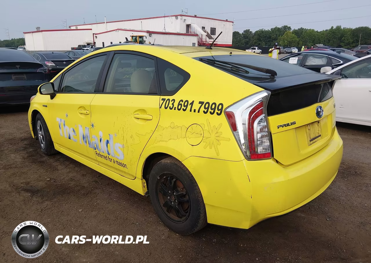 2013 Toyota Prius Two VIN:JTDKN3DU9D1651443 - 3