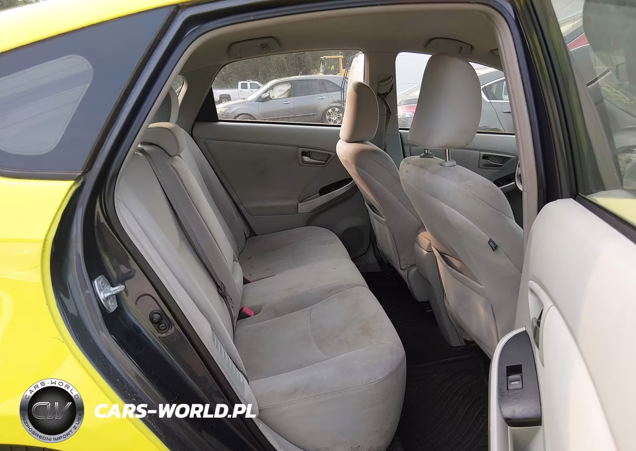2013 Toyota Prius Two VIN:JTDKN3DU9D1651443 - 8