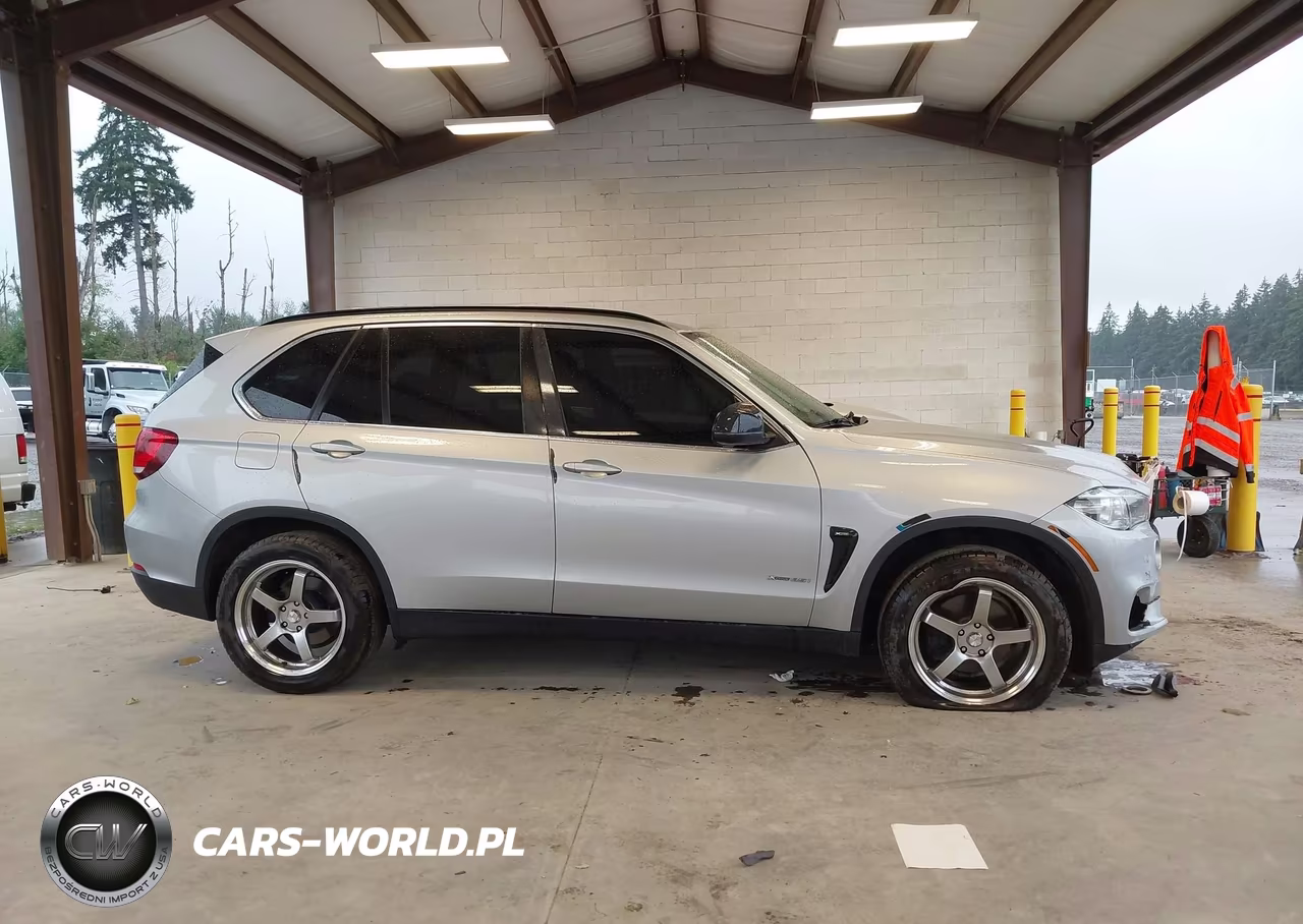 2016 BMW X5 xDrive35I VIN:5UXKR0C5XG0P29833 - 14