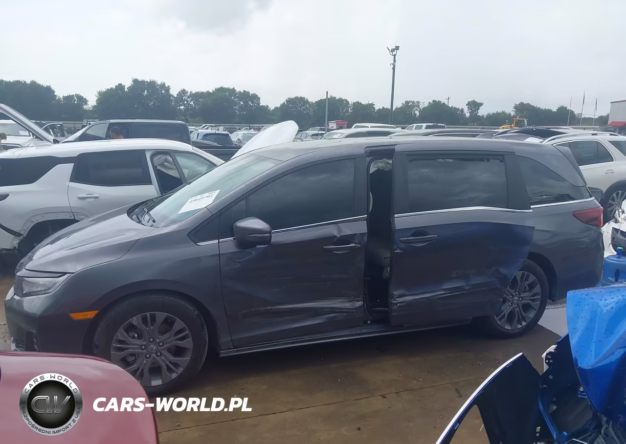 2026 Honda Odyssey Touring VIN:5FNRL6H85TB021203 - 15